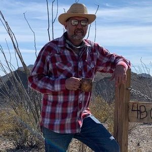 Meet your Posher, Bruce